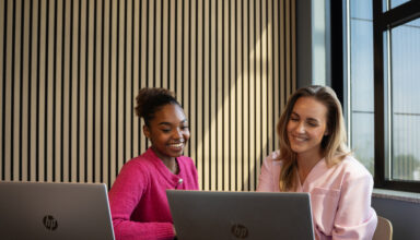 Werk is jezelf ontwikkelen Regensy en Lobke werkis