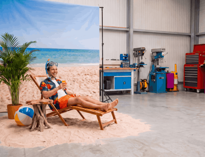 Zomercampagne Static Man in strandstoel V3